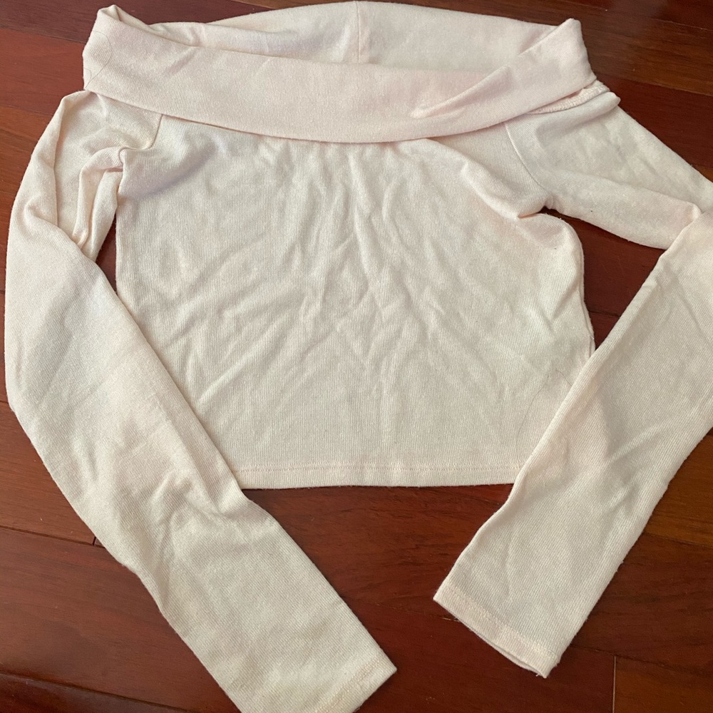 Long sleeve crop top